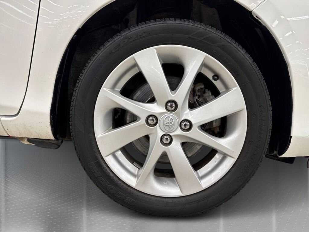 Toyota Yaris 2014 Valkoinen
