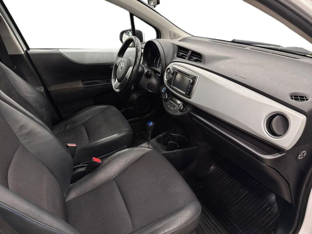 Toyota Yaris 2014 Valkoinen