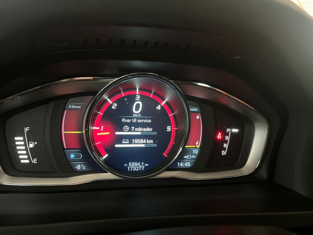 Volvo V60 2014 Musta