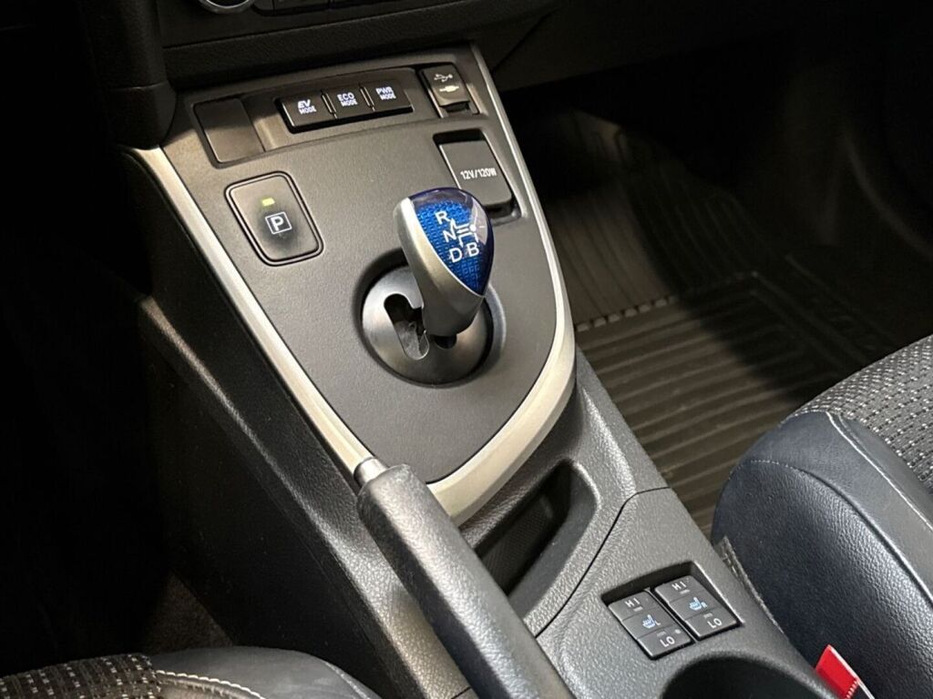 Toyota Auris 2014 Musta