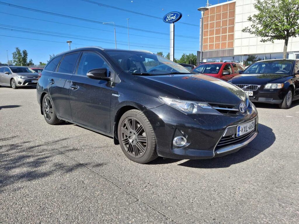 Toyota Auris 2014 Musta