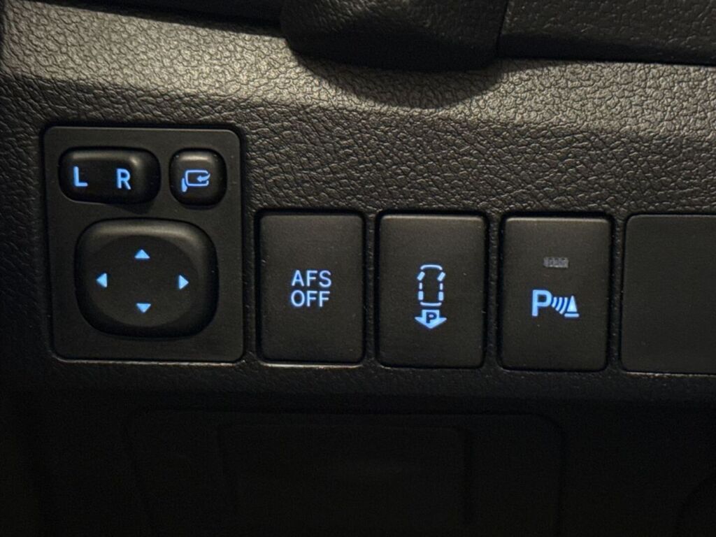 Toyota Auris 2014 Musta