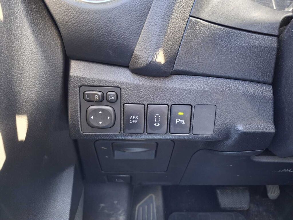 Toyota Auris 2014 Musta