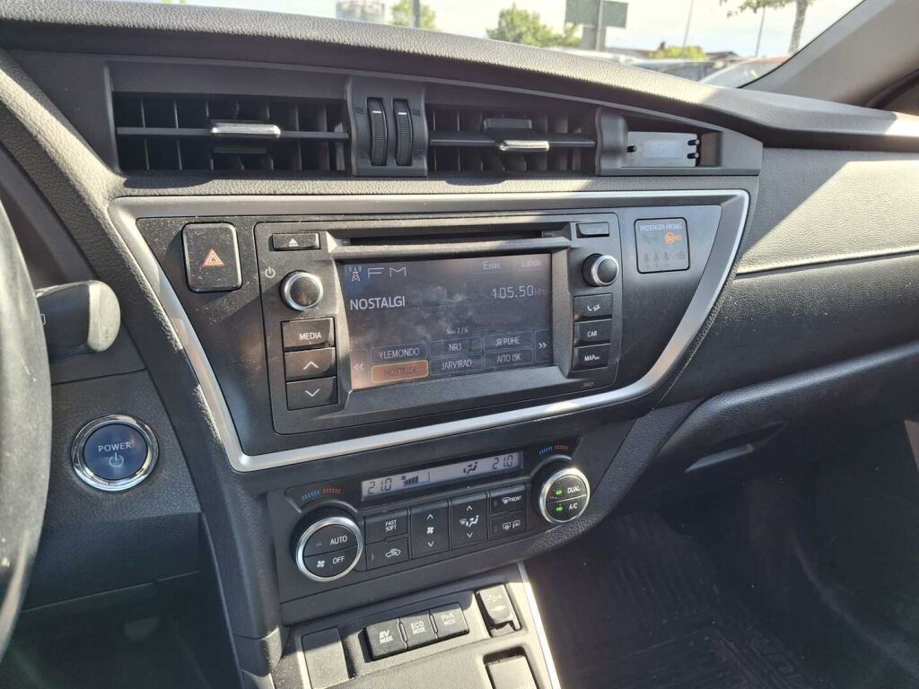 Toyota Auris 2014 Musta