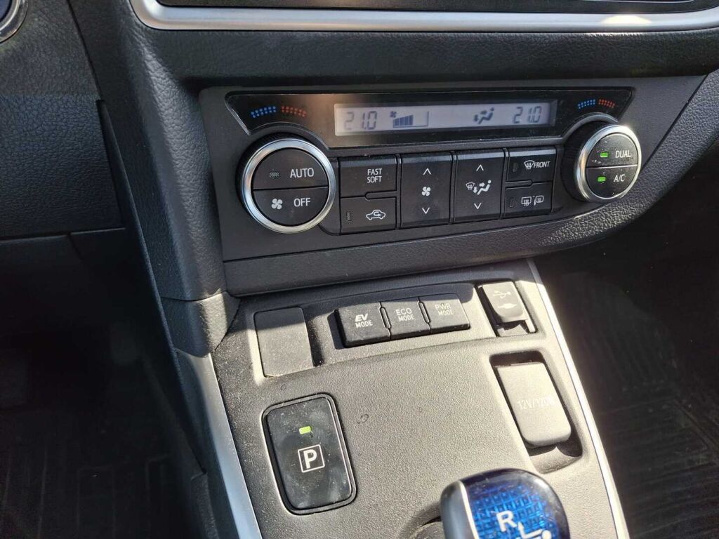 Toyota Auris 2014 Musta
