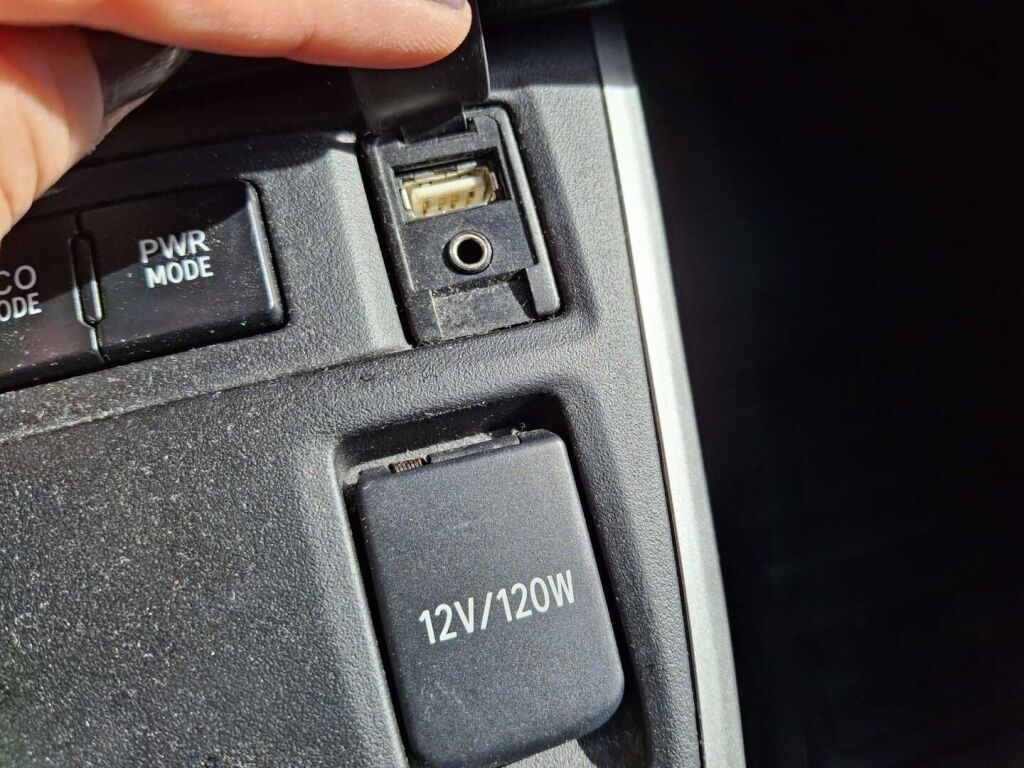 Toyota Auris 2014 Musta