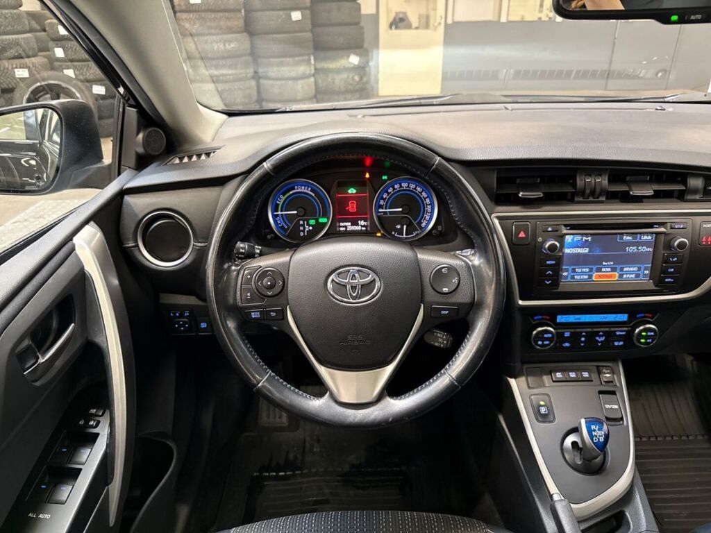 Toyota Auris 2014 Musta