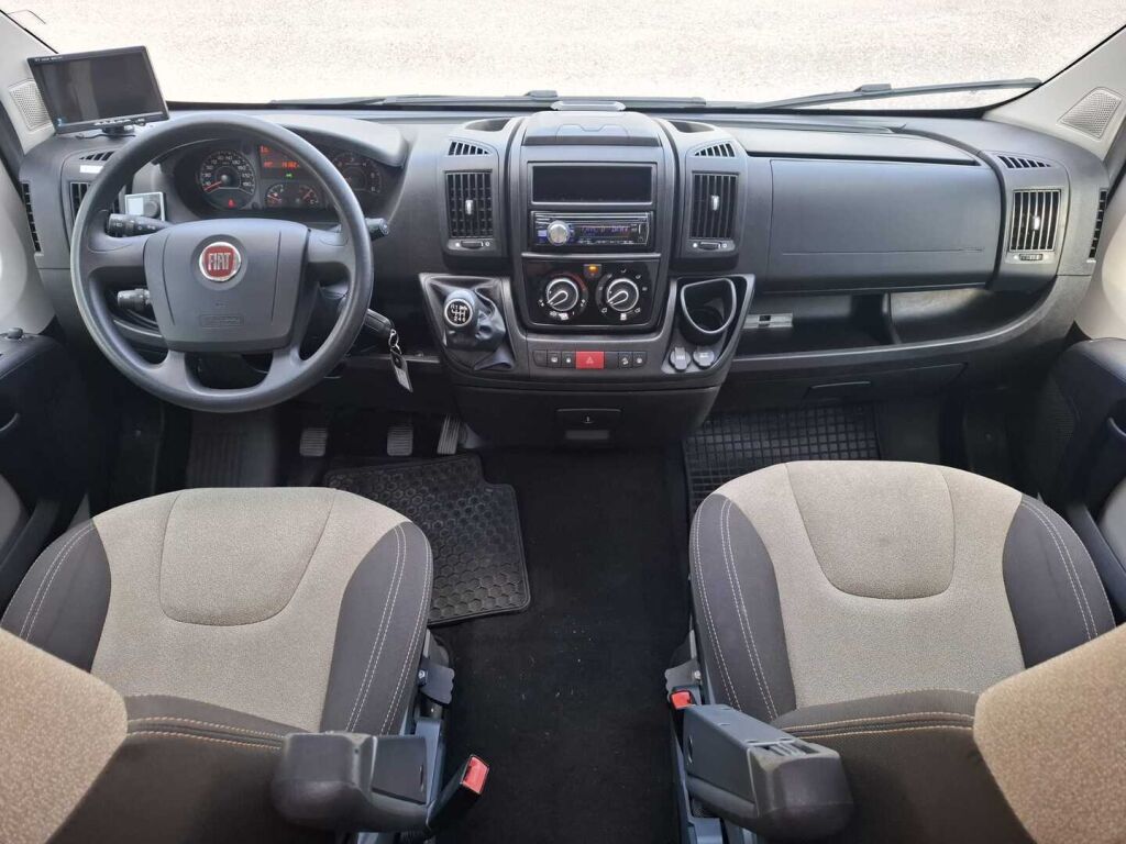 Pössl RoadCar VAN R 600 2016 Harmaa