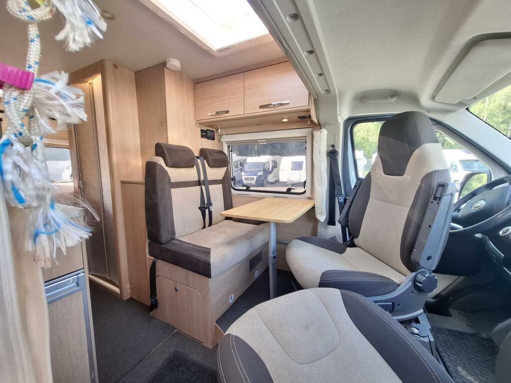 Pössl RoadCar VAN R 600 2016 Harmaa