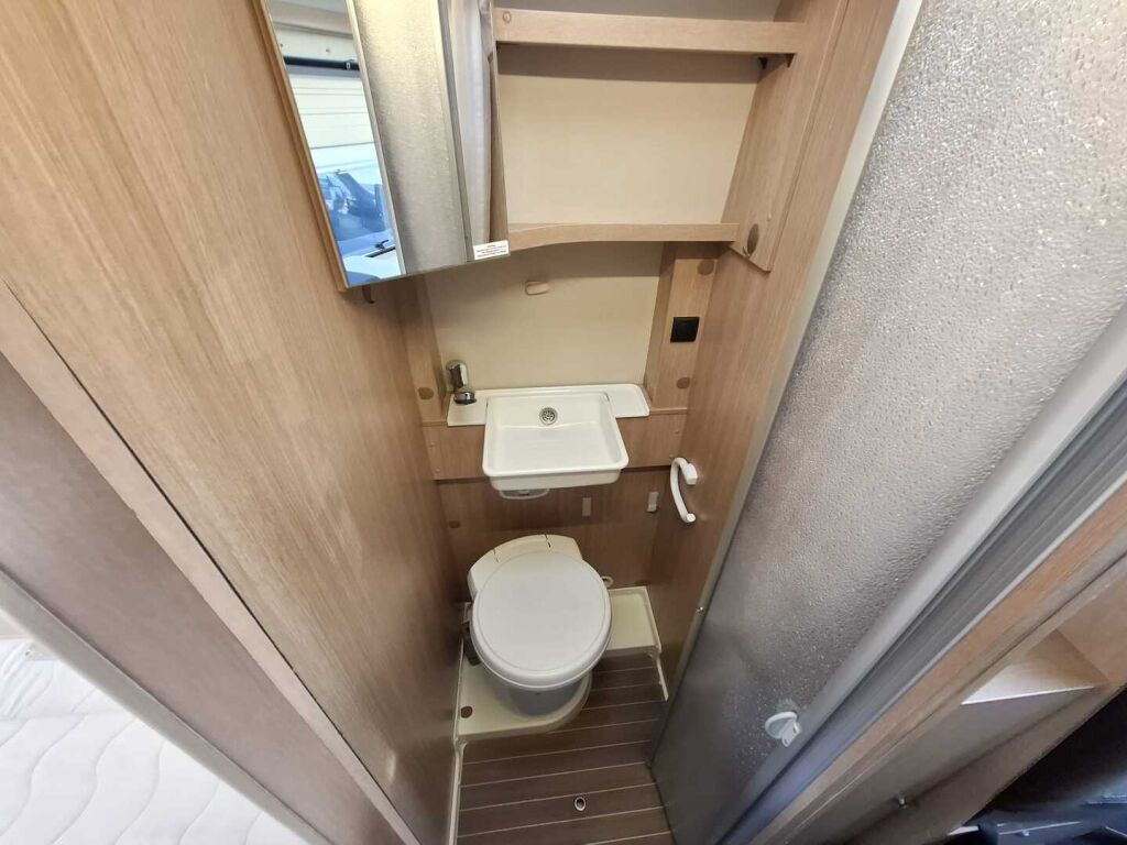 Pössl RoadCar VAN R 600 2016 Harmaa