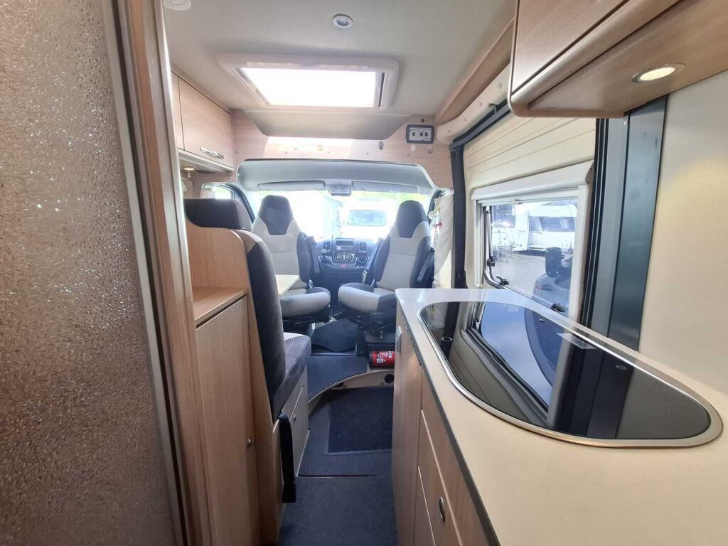 Pössl RoadCar VAN R 600 2016 Harmaa