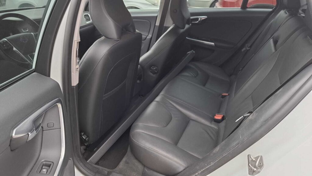 Volvo V60 2014 Valkoinen