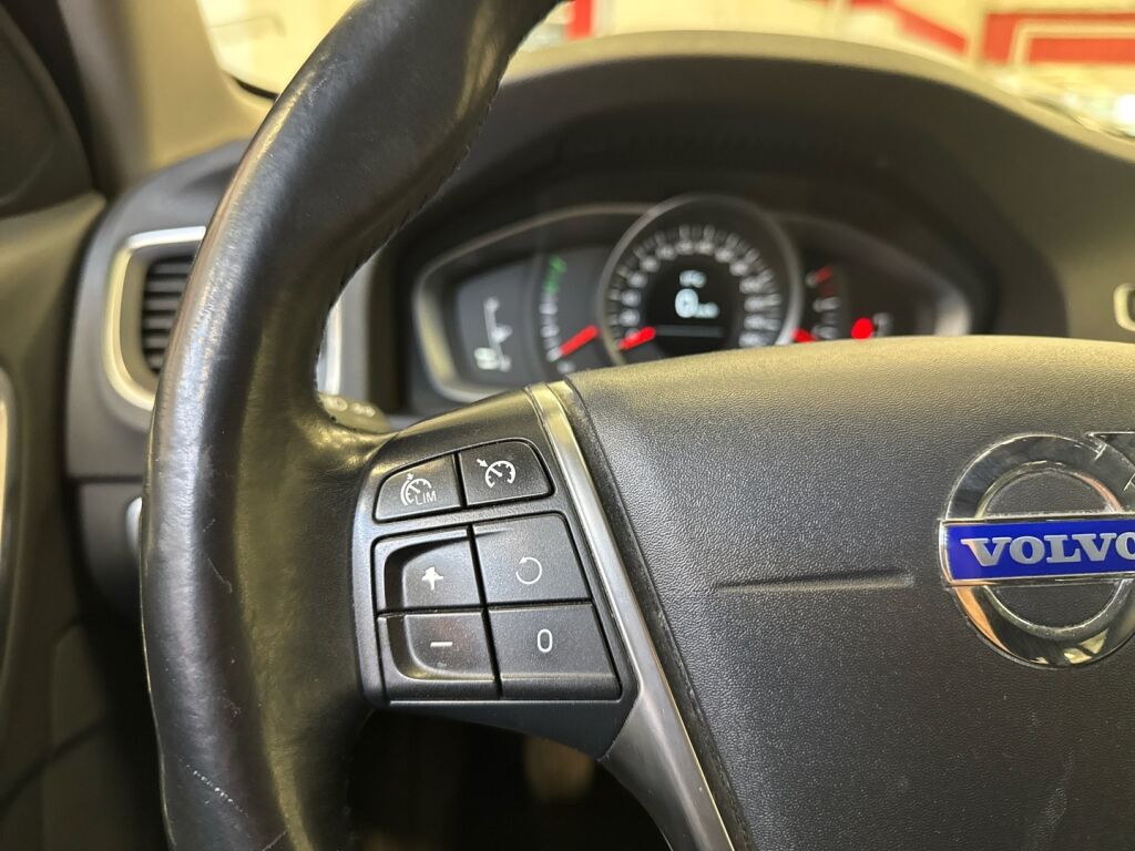 Volvo V60 2014 Valkoinen