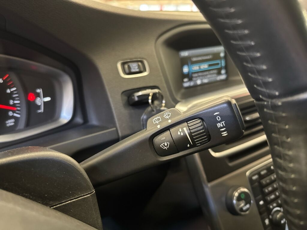 Volvo V60 2014 Valkoinen