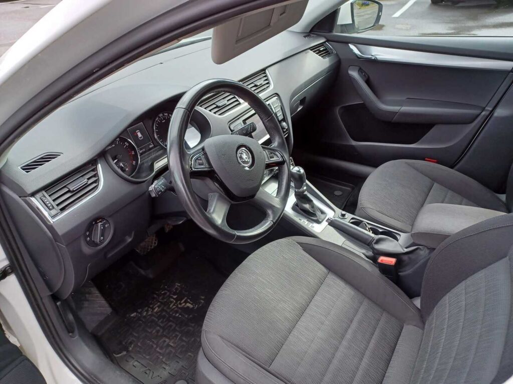 Skoda Octavia 2014 Valkoinen