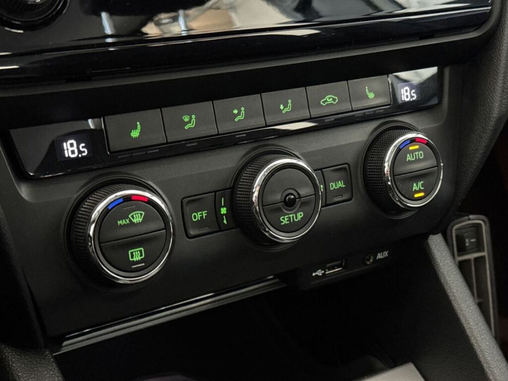 Skoda Octavia 2014 Valkoinen