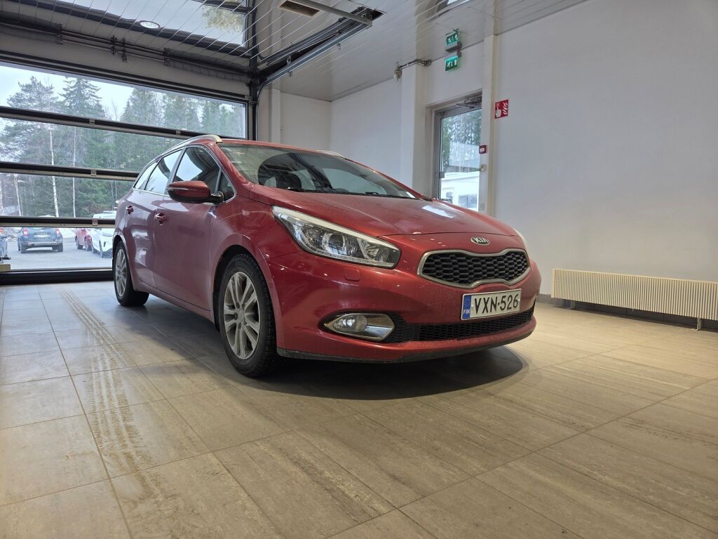 Kia Ceed 2014 Punainen
