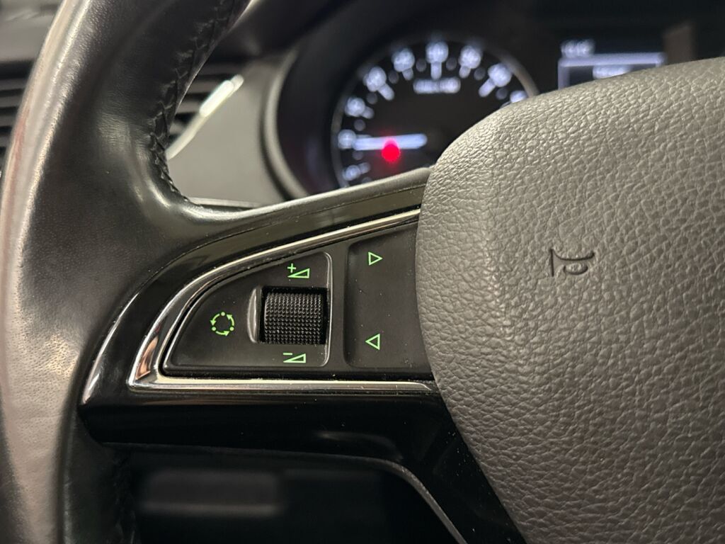 Skoda Octavia 2014 Ruskea (beige)