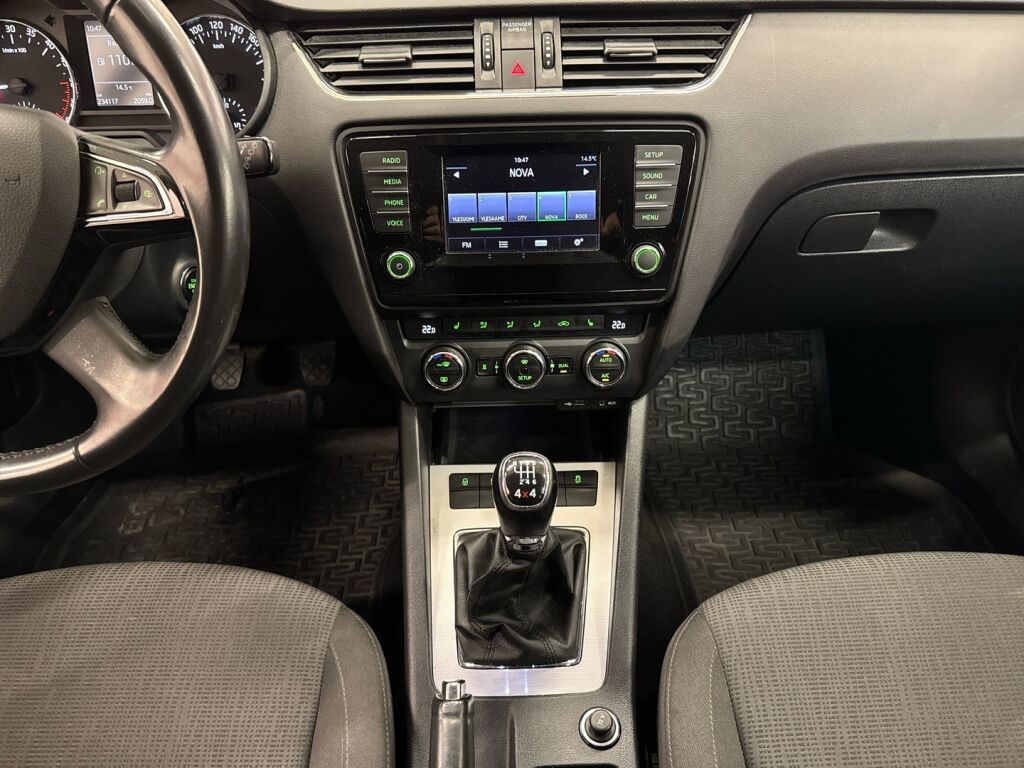 Skoda Octavia 2014 Ruskea (beige)