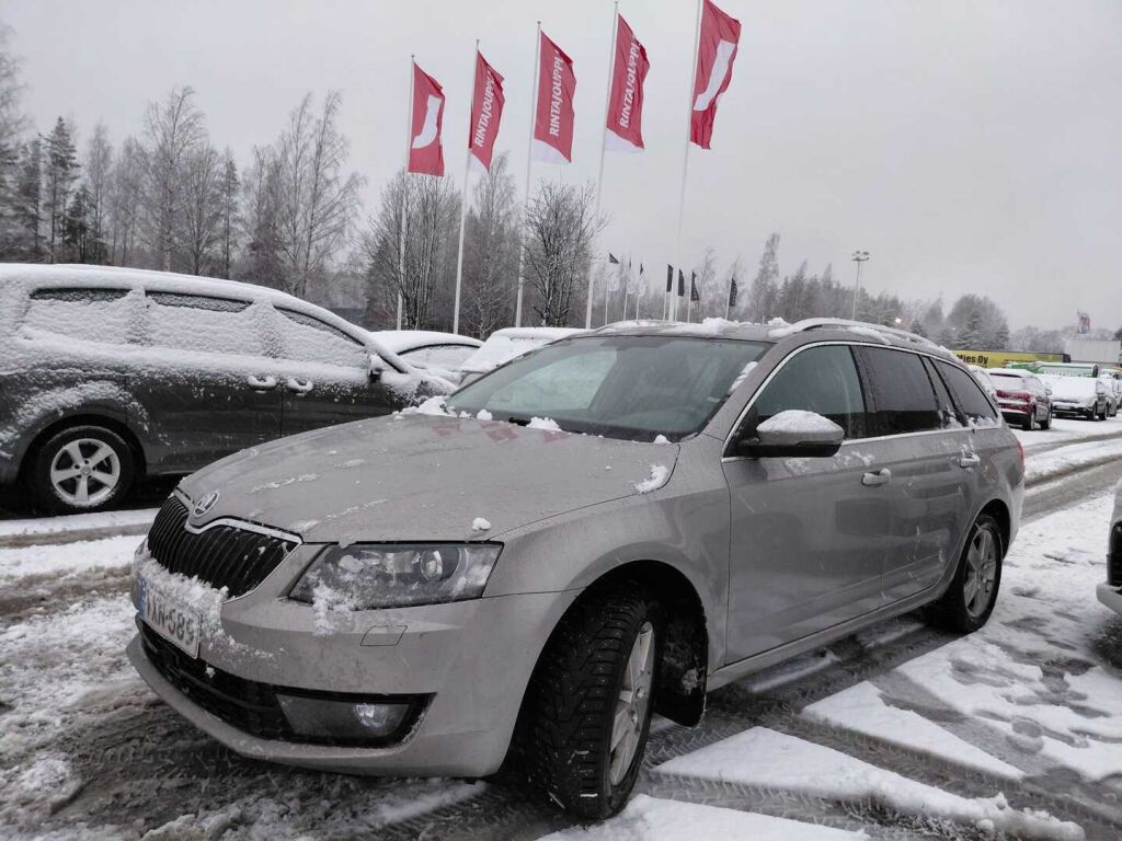 Skoda Octavia 2014 Ruskea (beige)
