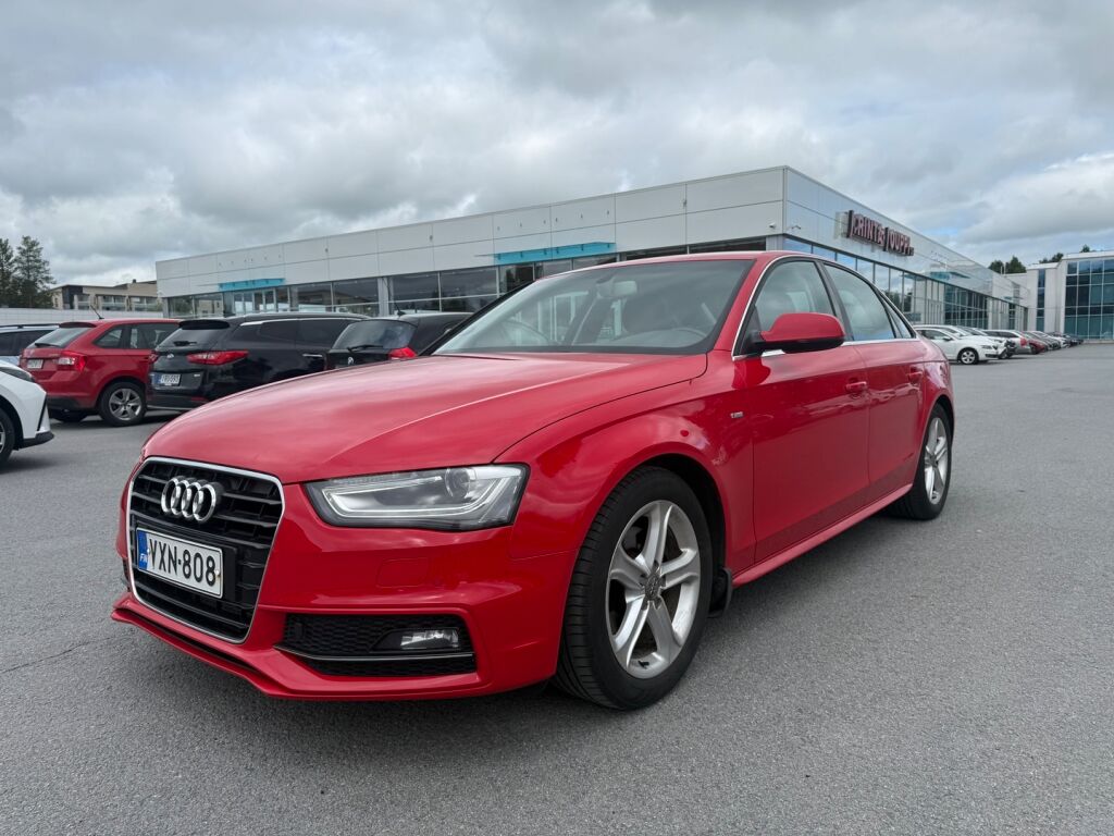 Audi A4 2014 Punainen