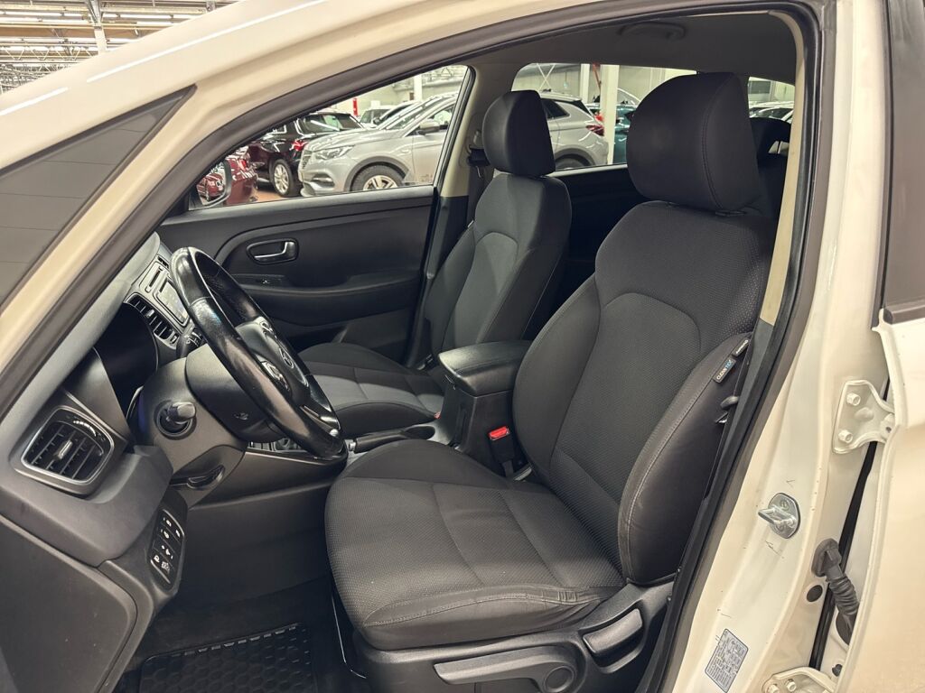 Kia Carens 2015 Valkoinen