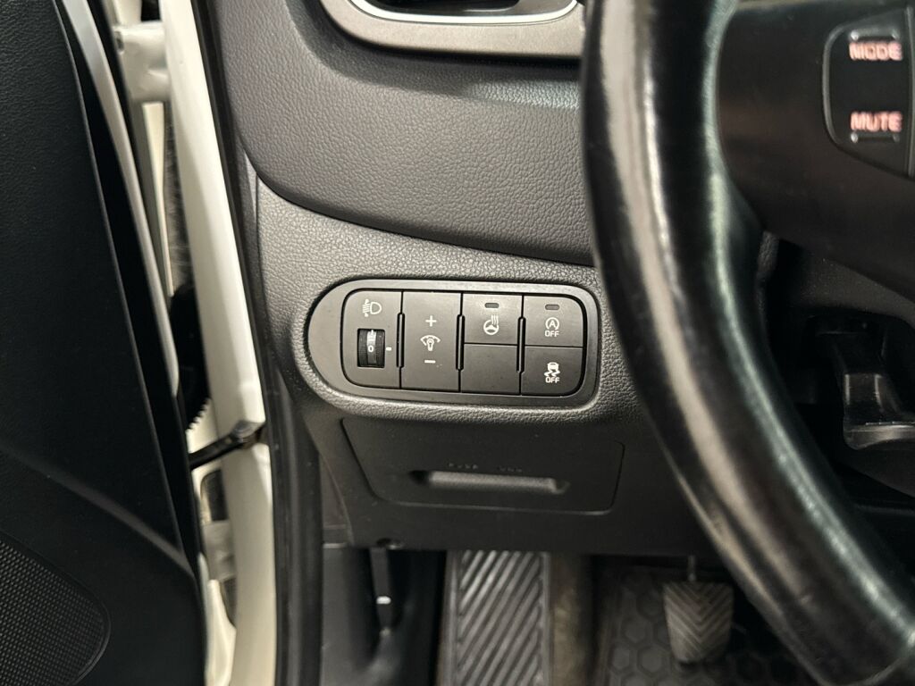 Kia Carens 2015 Valkoinen