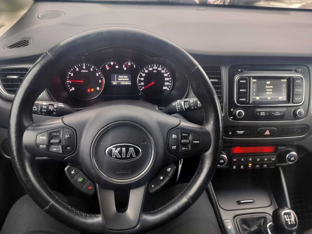 Kia Carens 2015 Valkoinen