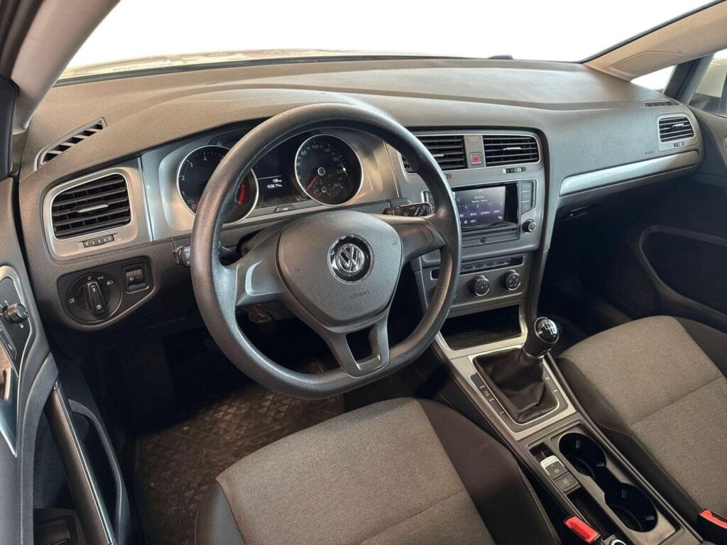 Volkswagen Golf 2015 Valkoinen
