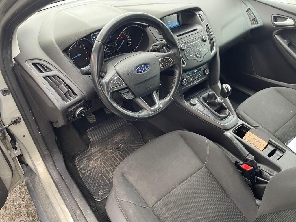 Ford Focus 2015 Harmaa