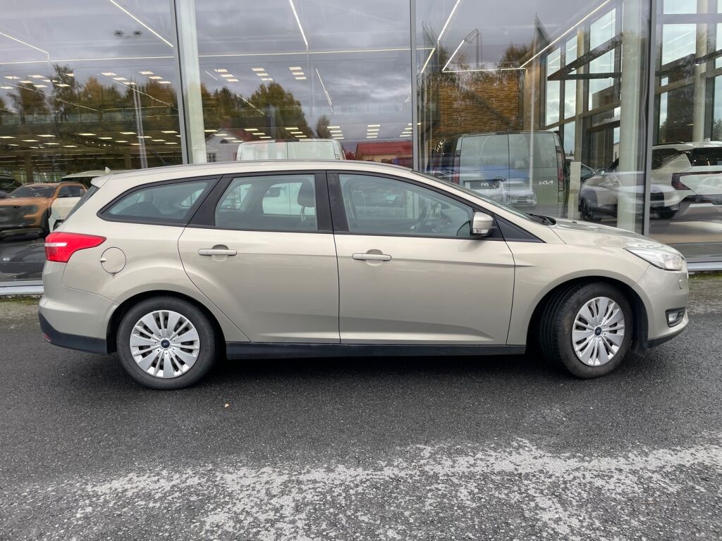 Ford Focus 2015 Harmaa