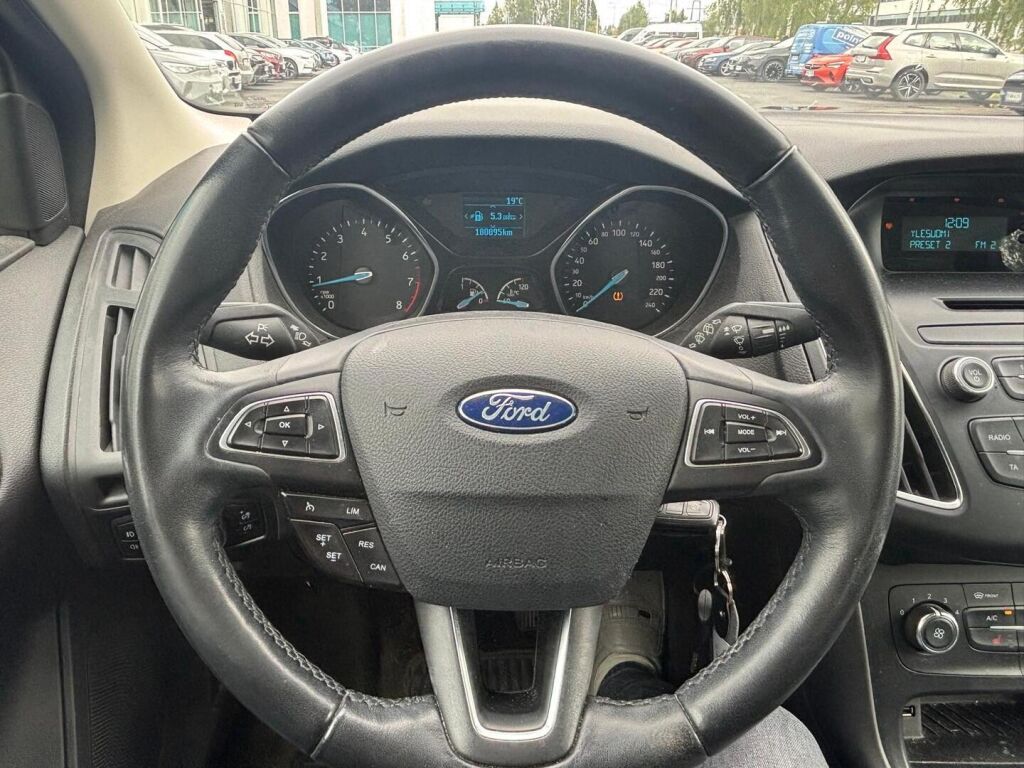 Ford Focus 2015 Harmaa