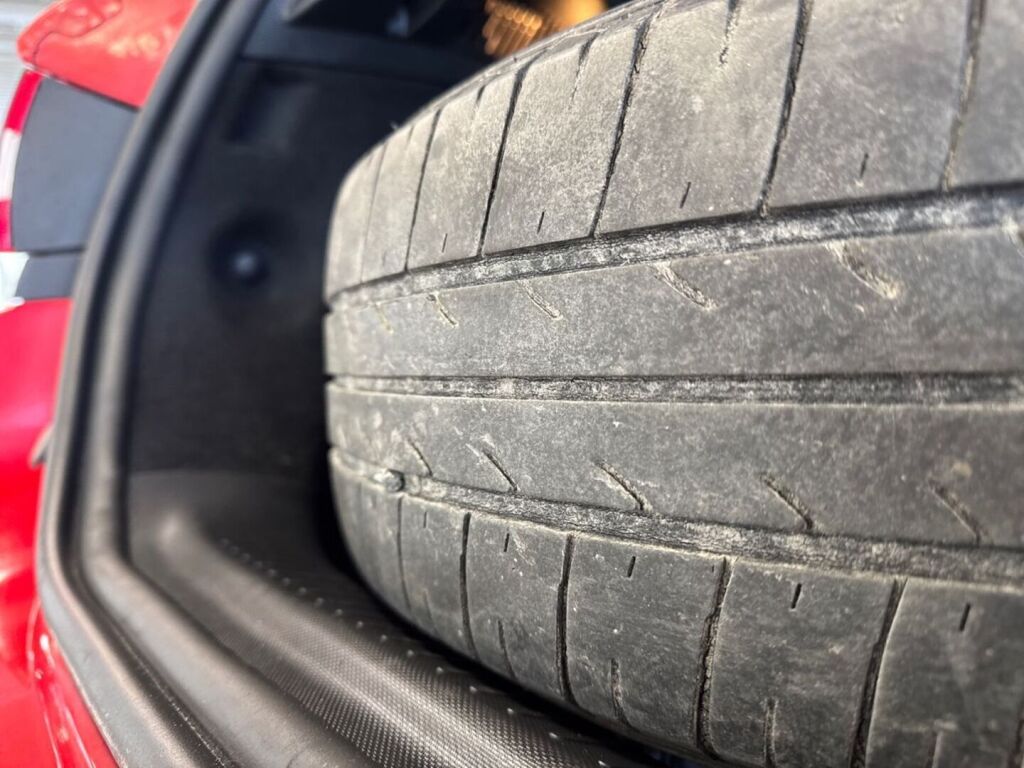 Renault Clio 2014 Metallinhohto Punainen