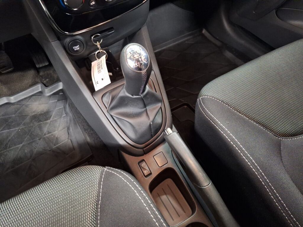 Renault Clio 2014 Musta