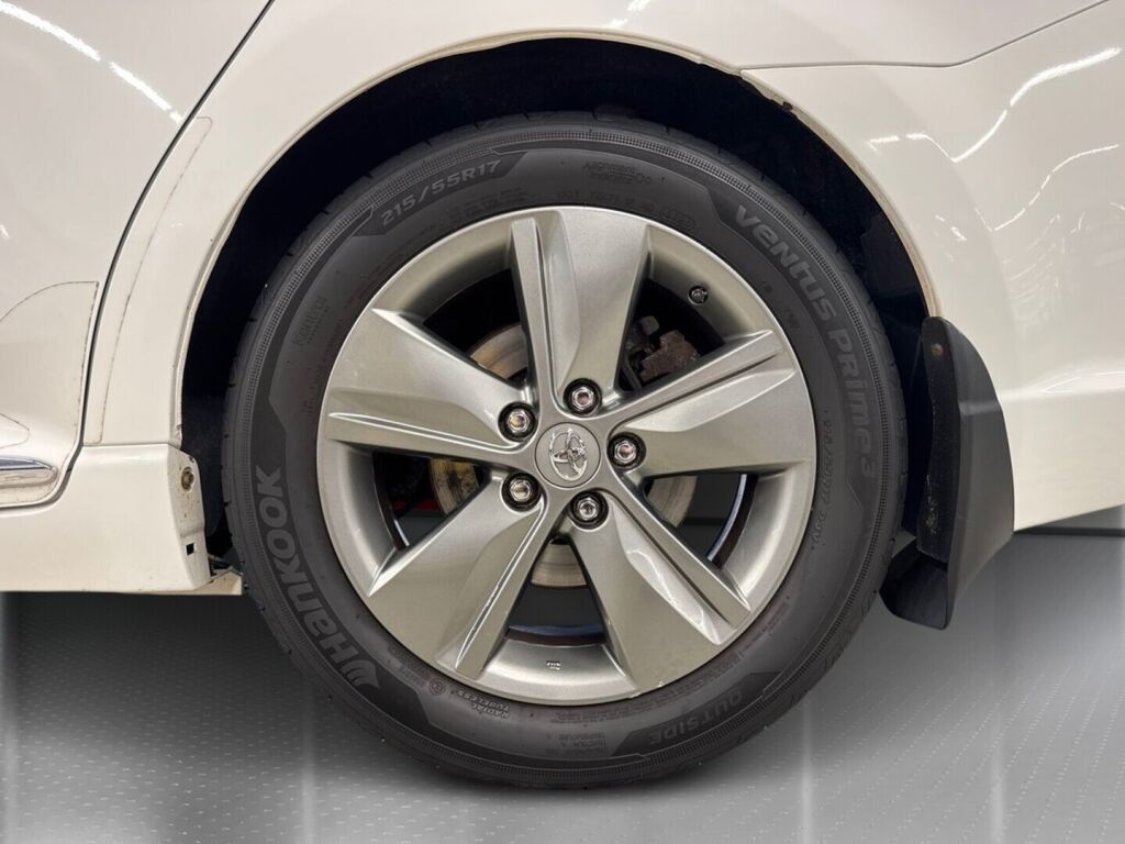 Toyota Avensis 2015 Valkoinen