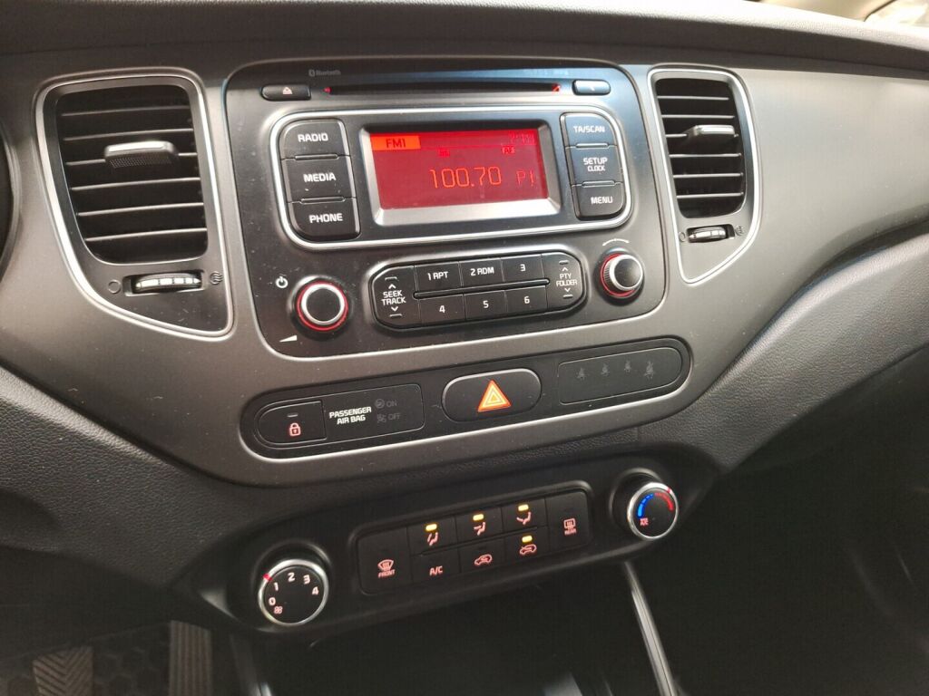 Kia Carens 2015 Musta