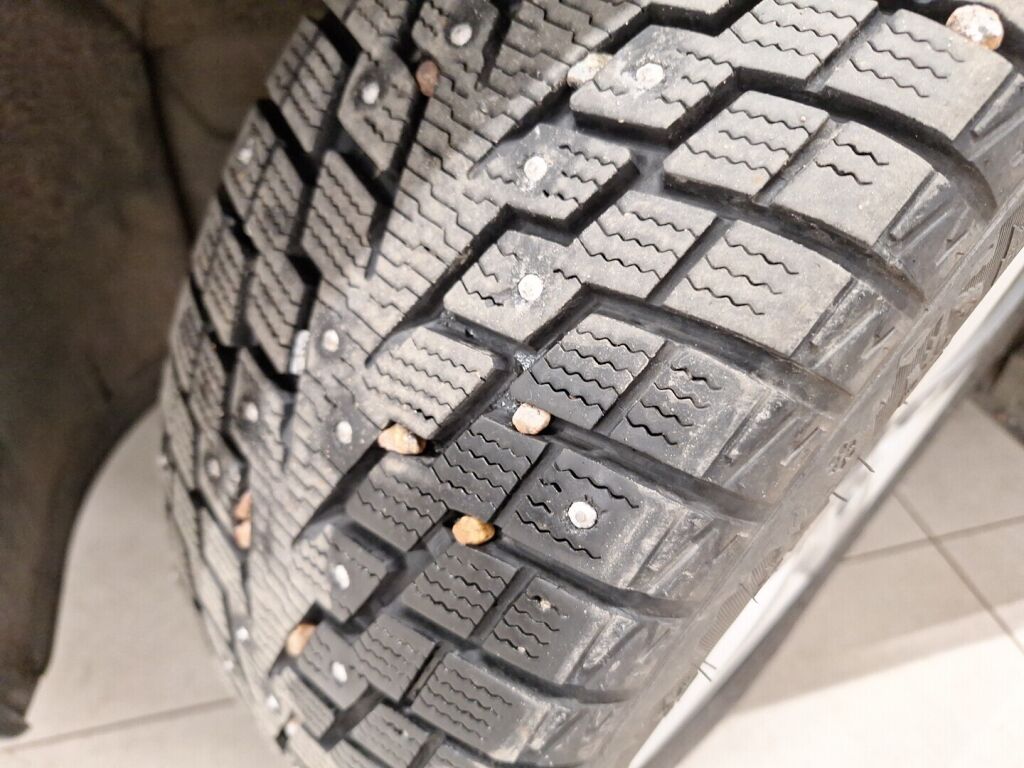 Kia Carens 2015 Musta