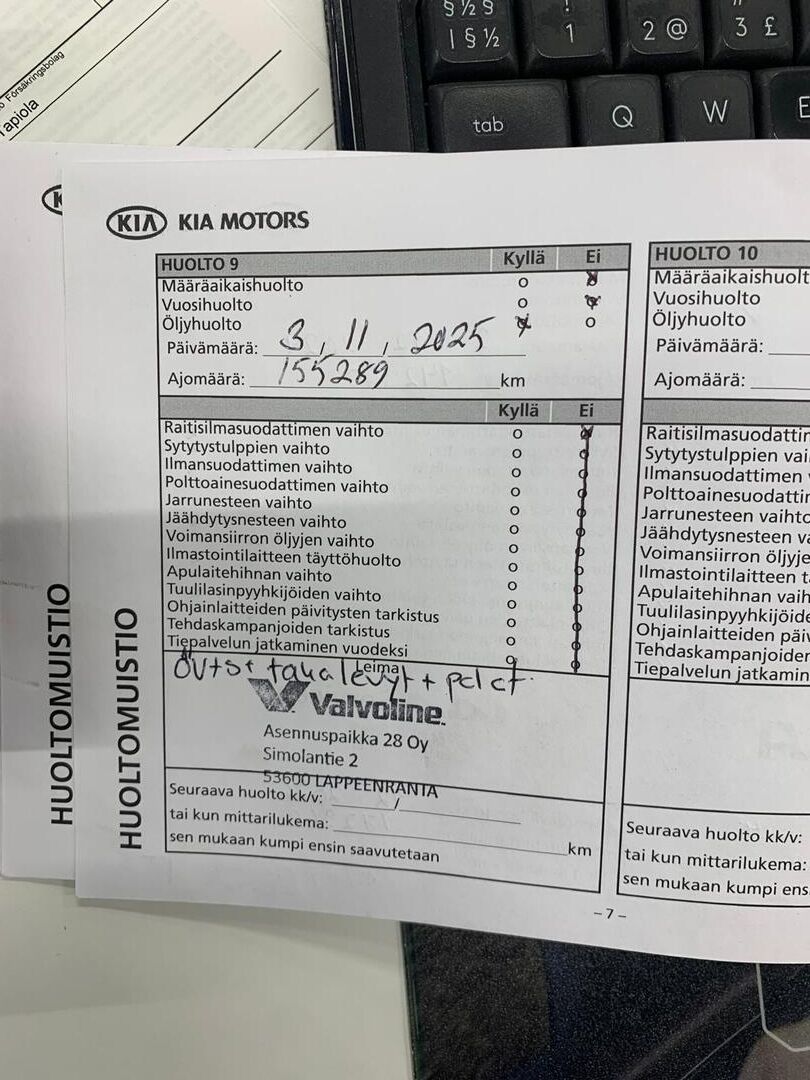 Kia Carens 2015 Musta