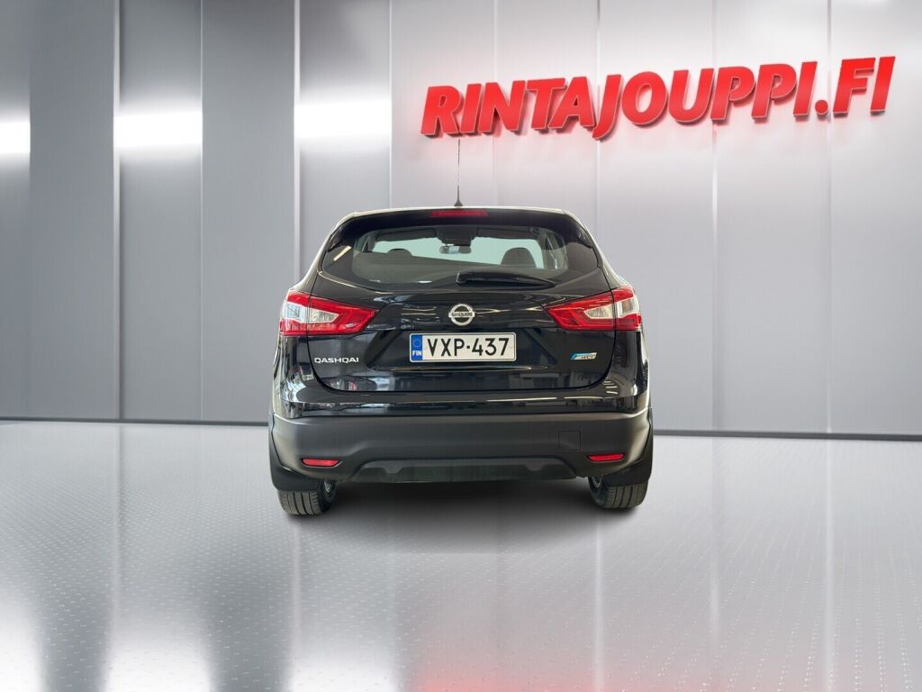 Nissan Qashqai 2015 Musta