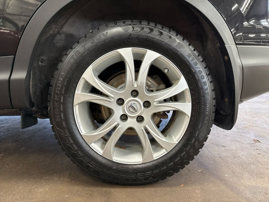 Nissan Qashqai 2015 Musta