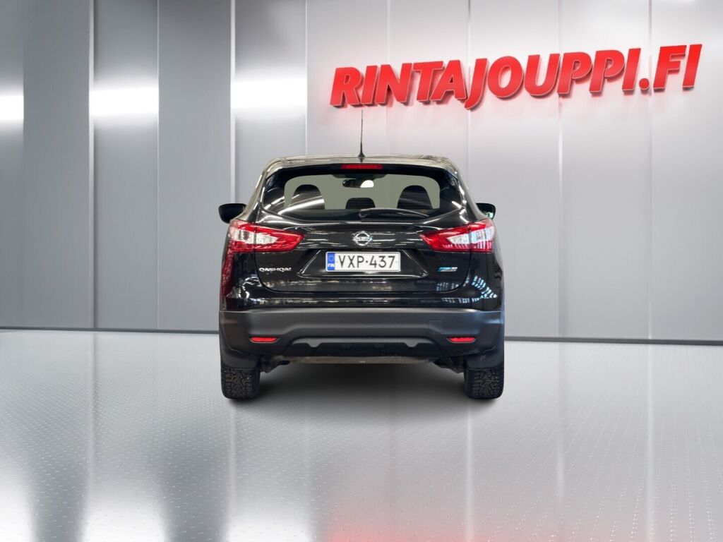 Nissan Qashqai 2015 Musta