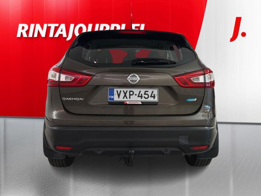 Nissan Qashqai 2015 Ruskea (beige)