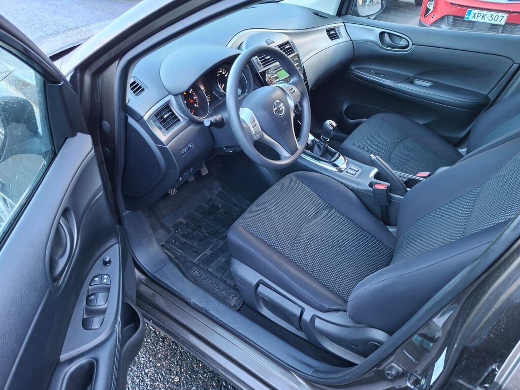 Nissan Pulsar 2015 Ruskea (beige)