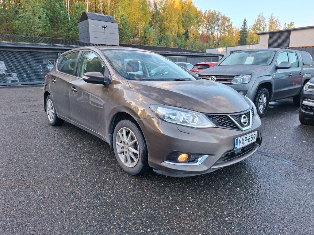 Nissan Pulsar 2015 Ruskea (beige)