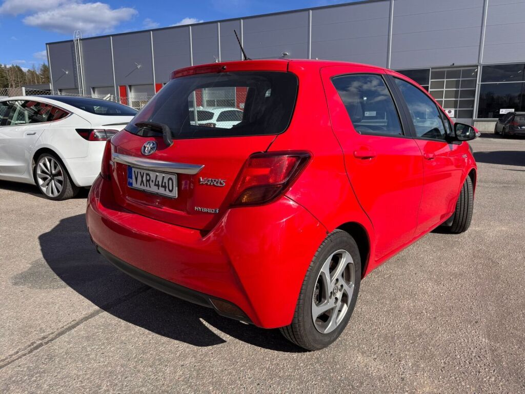 Toyota Yaris 2014 Punainen