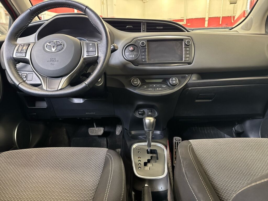 Toyota Yaris 2014 Punainen