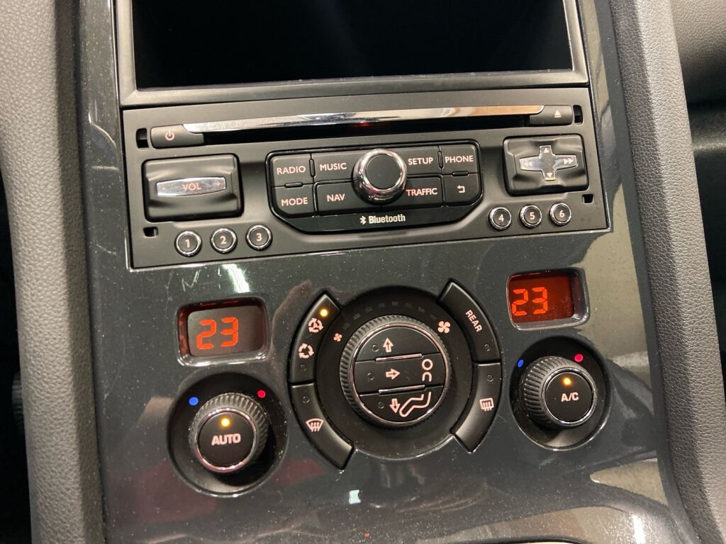 Peugeot 5008 2015 Harmaa