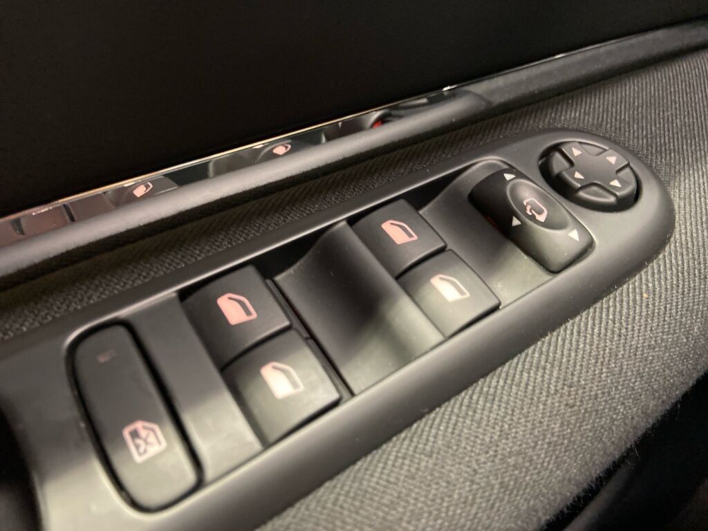 Peugeot 5008 2015 Harmaa