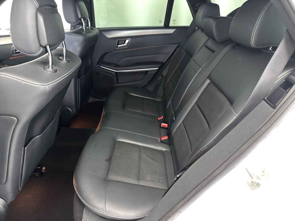 Mercedes-Benz E 2015 Valkoinen