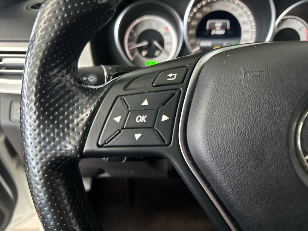 Mercedes-Benz E 2015 Valkoinen